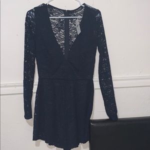 Fashionnova short long sleeve dress